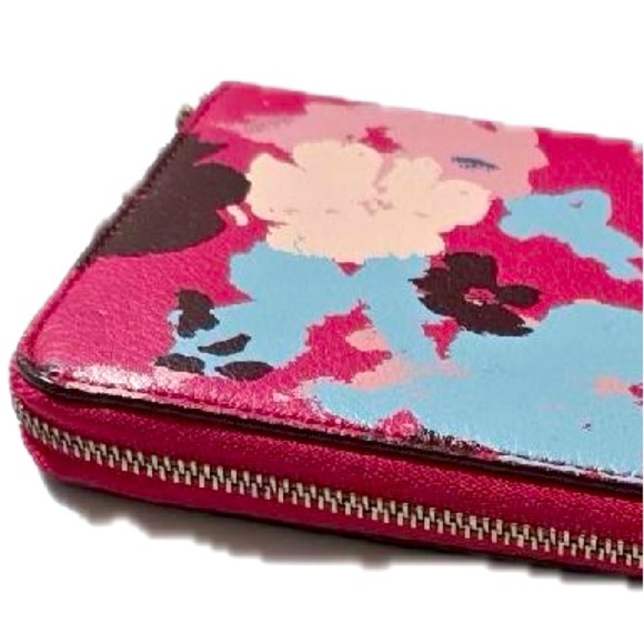 Halogen Floral Women's Wristlet Wallet - Picture 4 of 9